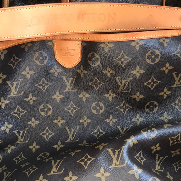 ✨AUTHENTIC✨ SLOUCHY HOBO Louis Vuitton bag - Picture 2 of 14